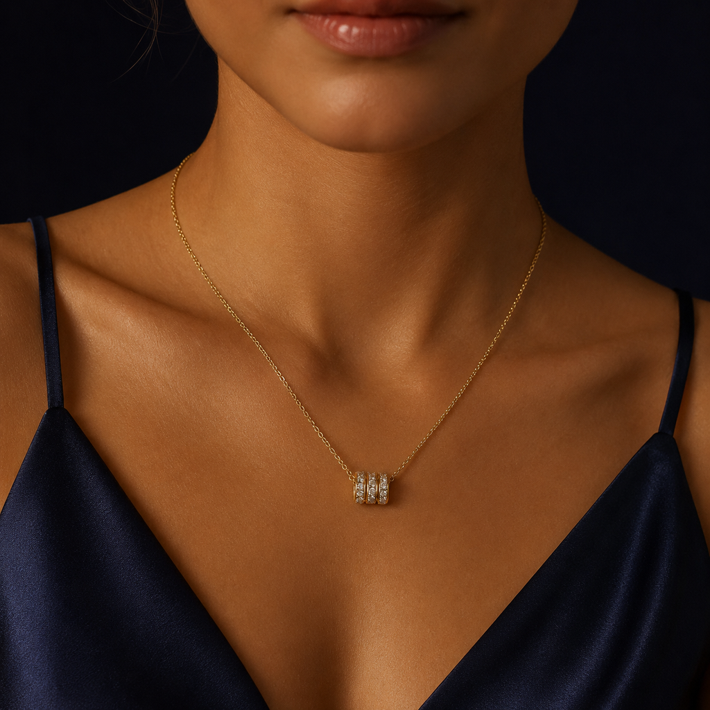 Collier pendentif anneau serti doré