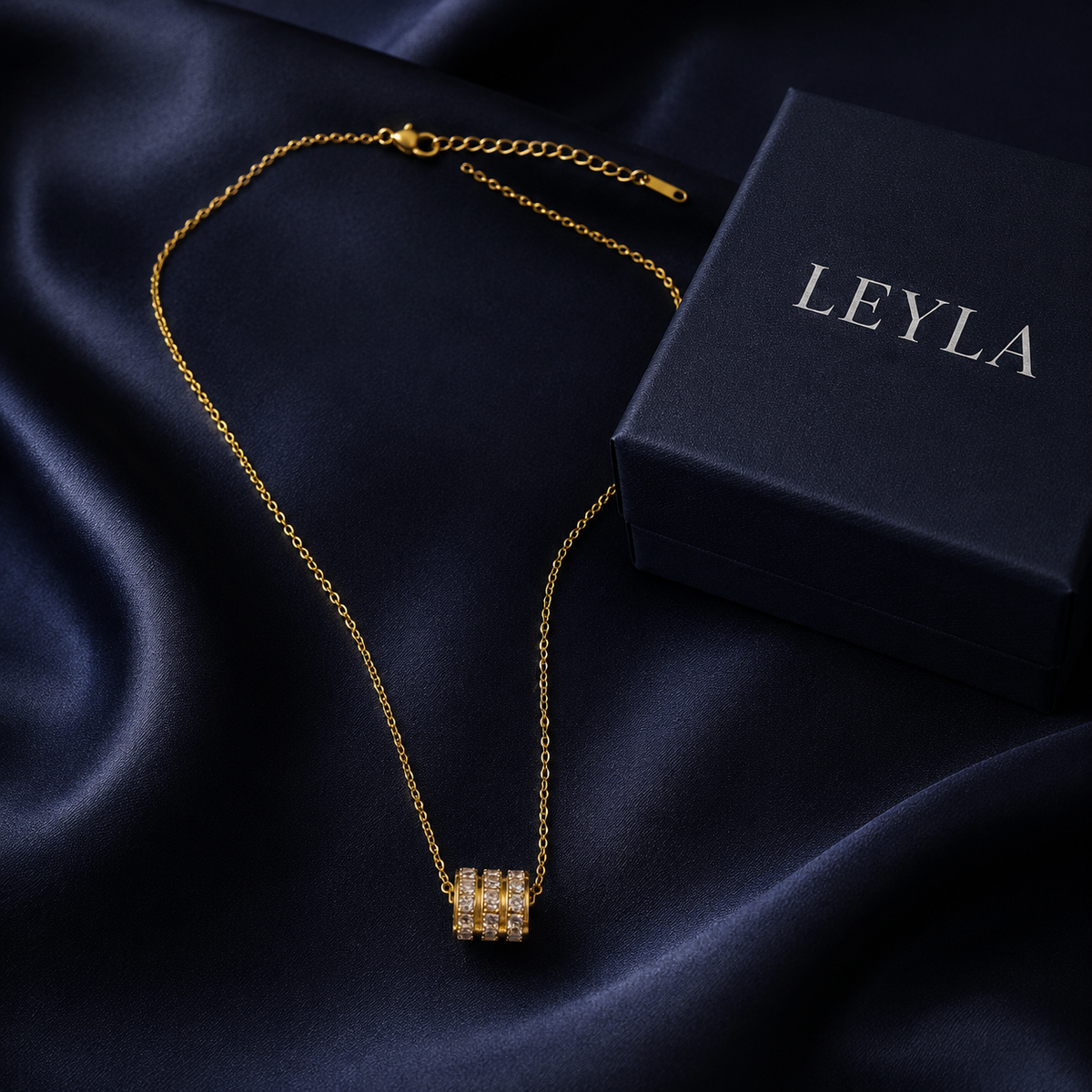 Collier pendentif anneau serti doré